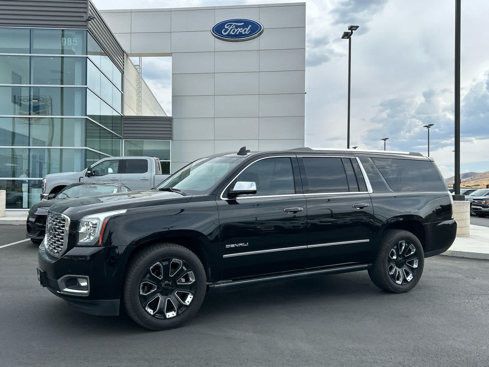 2019 GMC Yukon XL Denali's photo
