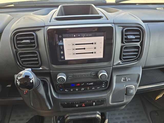 2025 Ram ProMaster 2500 photo 12