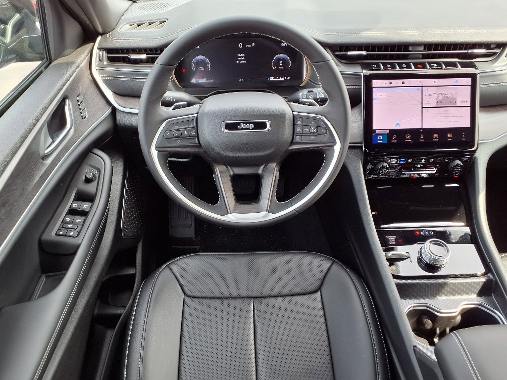 2025 Jeep Grand Cherokee Limited photo 5