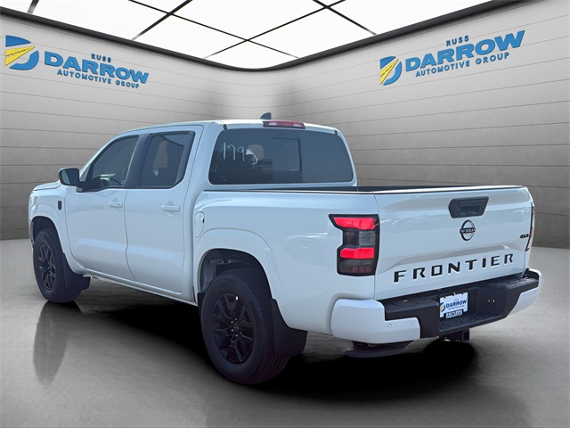 2026 Nissan Frontier Crew Cab SV photo 3