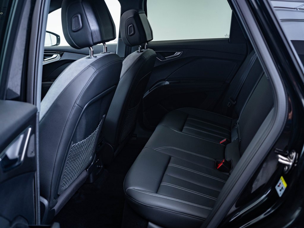 2024 Audi Q4 E-tron Premium Plus photo 21