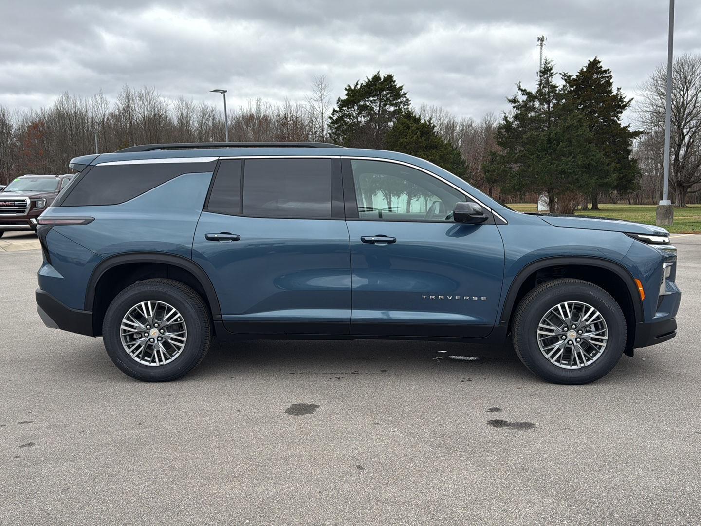 2026 Chevrolet Traverse photo 4