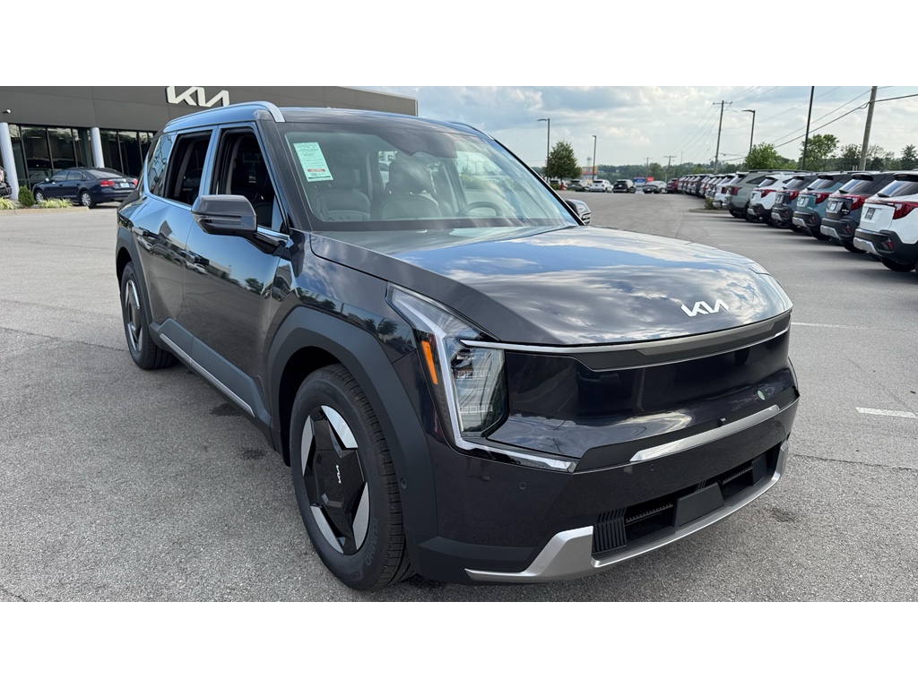 2026 Kia EV9 Wind's photo