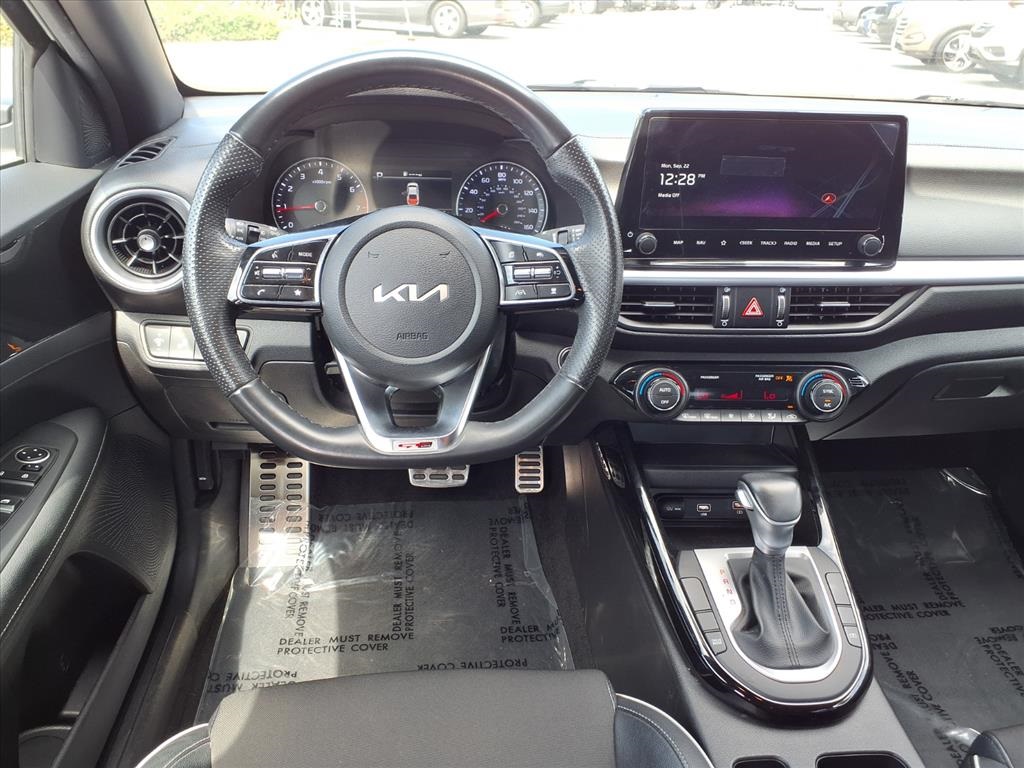 2023 Kia Forte GT-Line photo 12