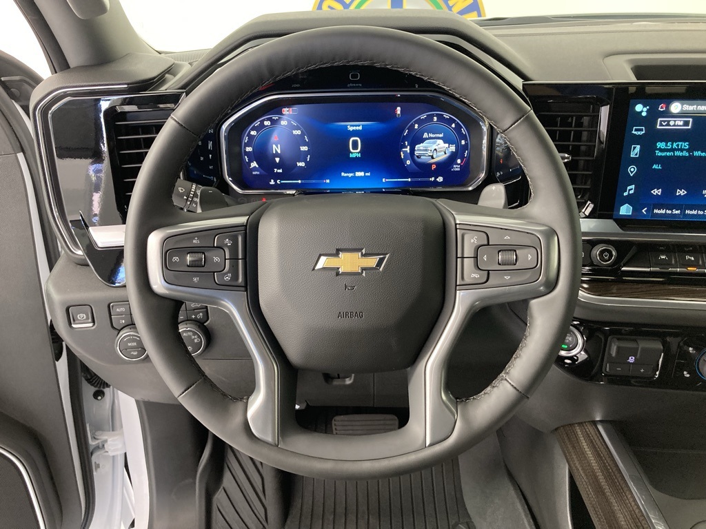 2026 Chevrolet Silverado 1500 LT photo 7