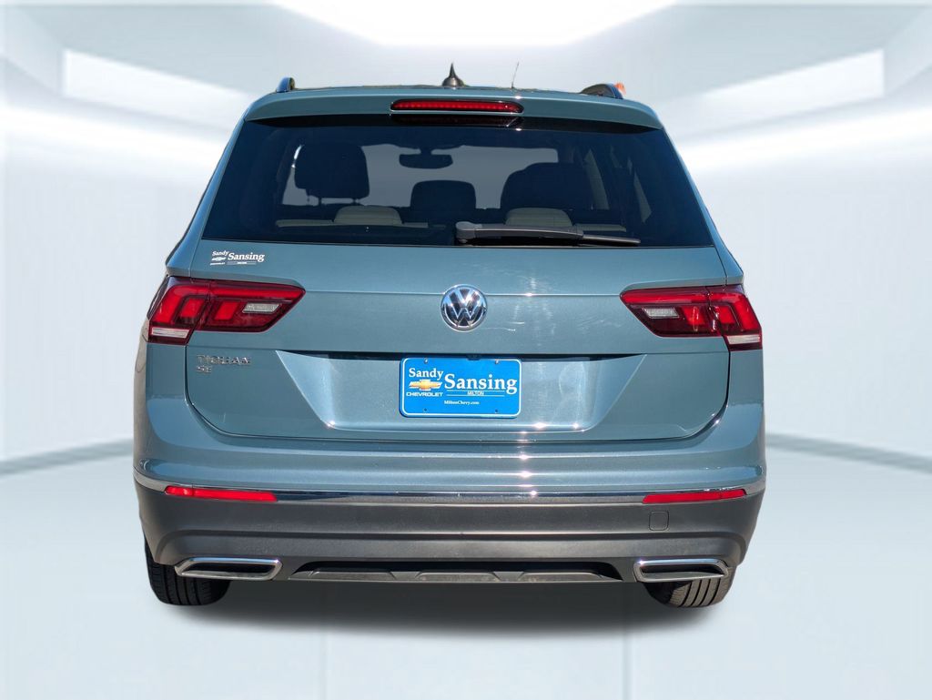 2021 Volkswagen Tiguan SE photo 3
