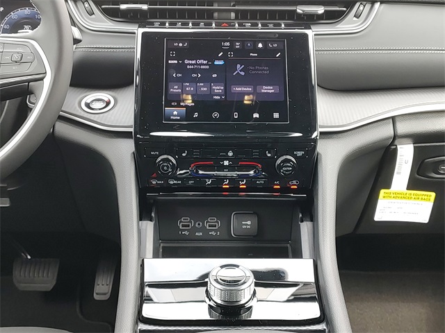 2025 Jeep Grand Cherokee Laredo X photo 11