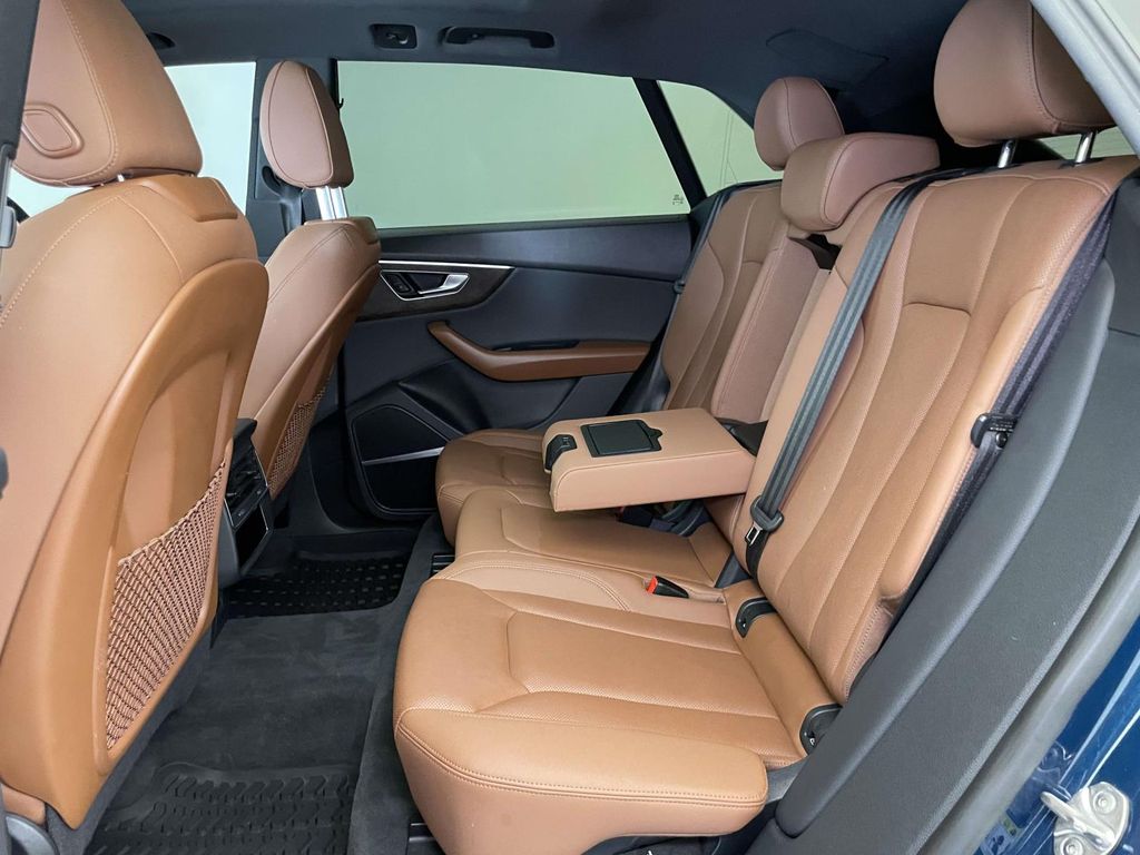 2020 Audi Q8 55 Prestige photo 18