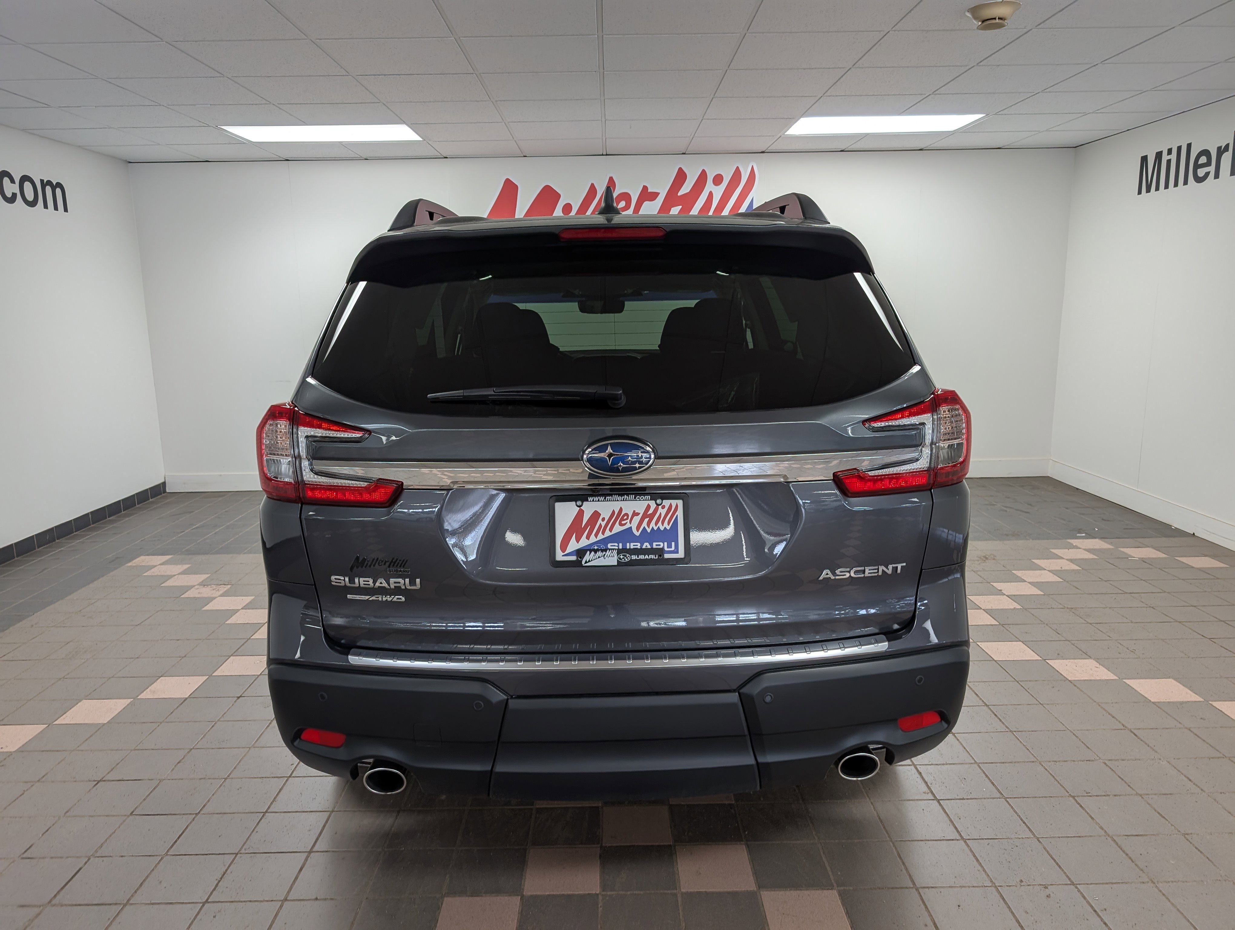 2025 Subaru Ascent Premium photo 3
