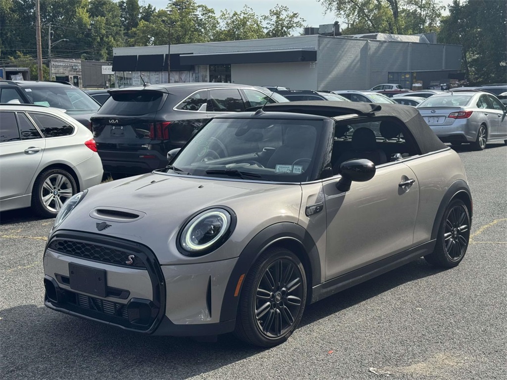 2024 Mini Cooper Convertible S photo 3