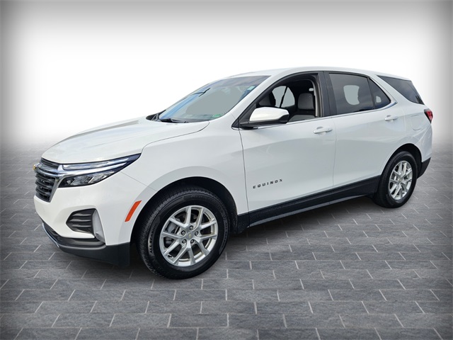 2023 Chevrolet Equinox LT photo 3