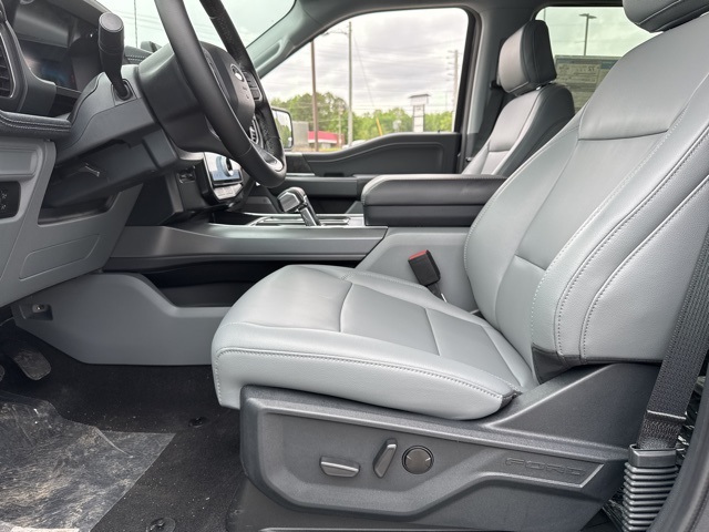2025 Ford F-150 Lightning photo 20