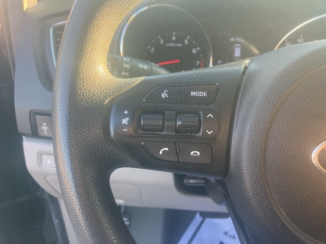 2021 Kia Sedona LX photo 21