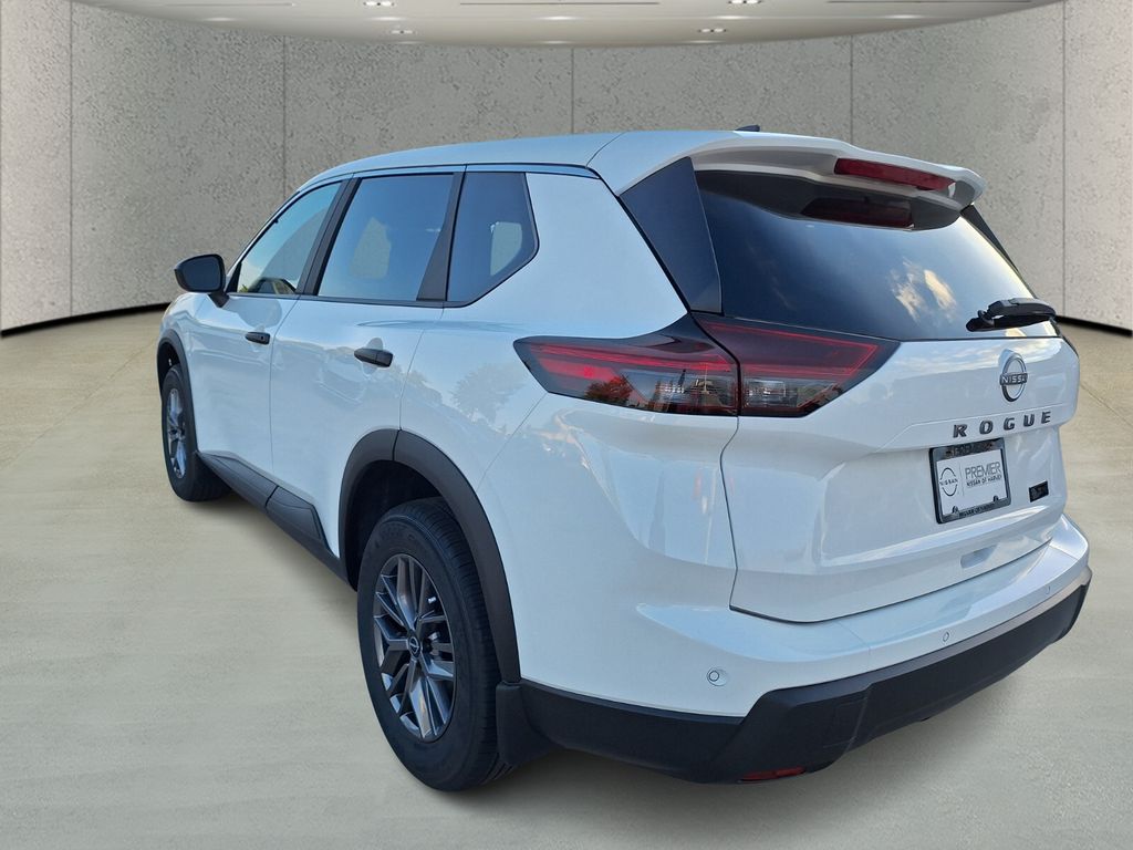 2026 Nissan Rogue S photo 3