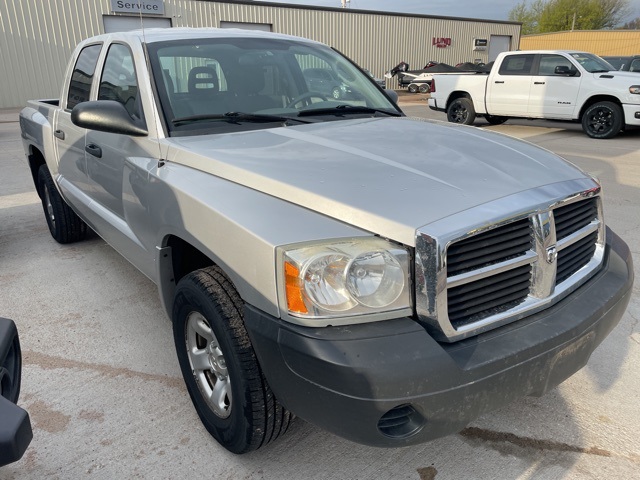 2005 Dodge Dakota ST photo 3