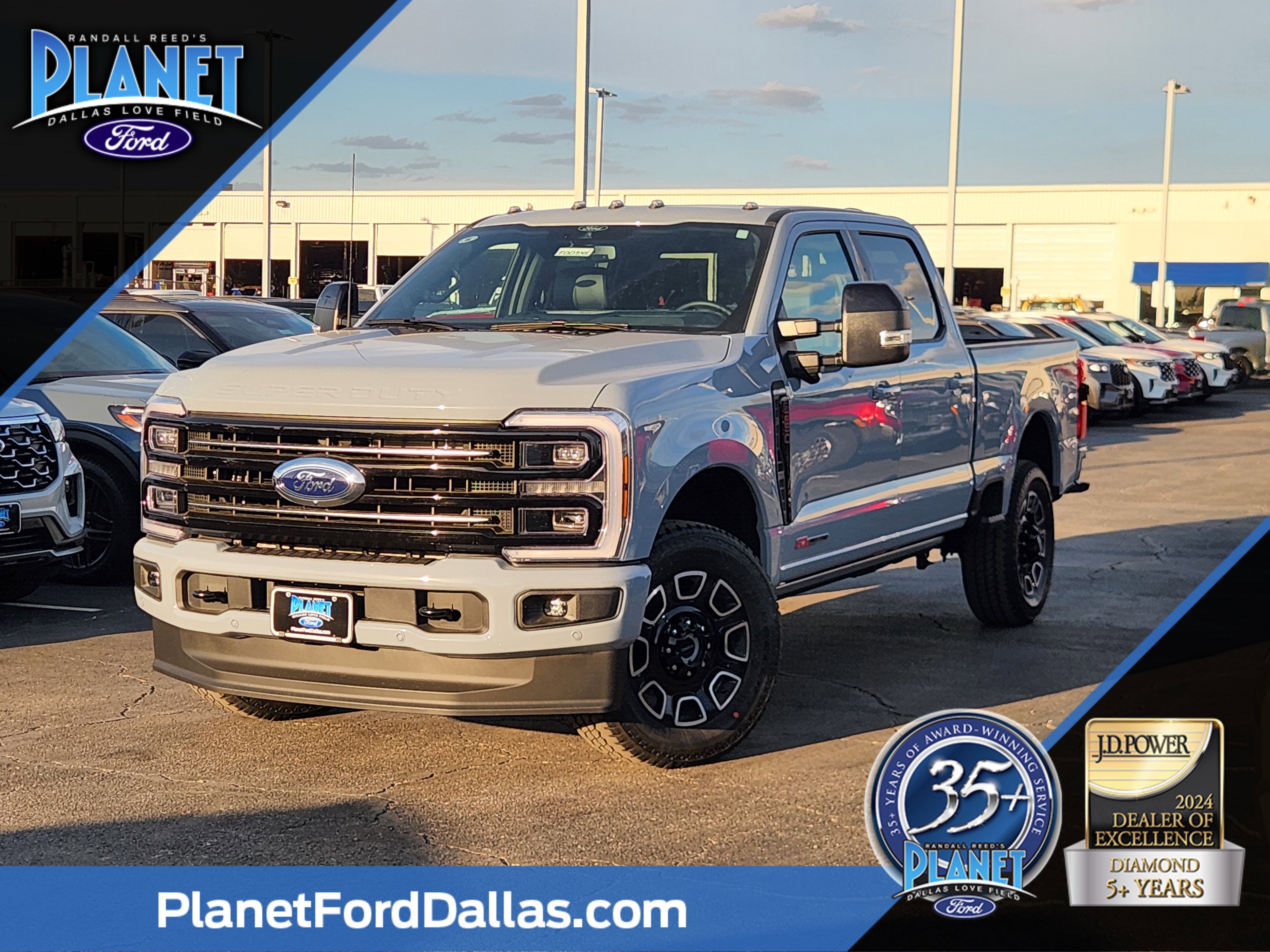 2026 Ford F-250 Super Duty Platinum's photo