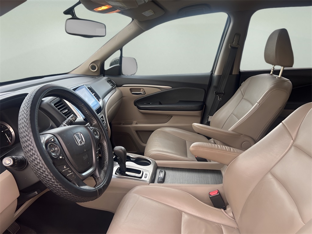 2016 Honda Pilot EX-L photo 16