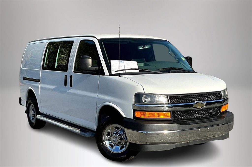 2019 Chevrolet Express Cargo Work Van's photo