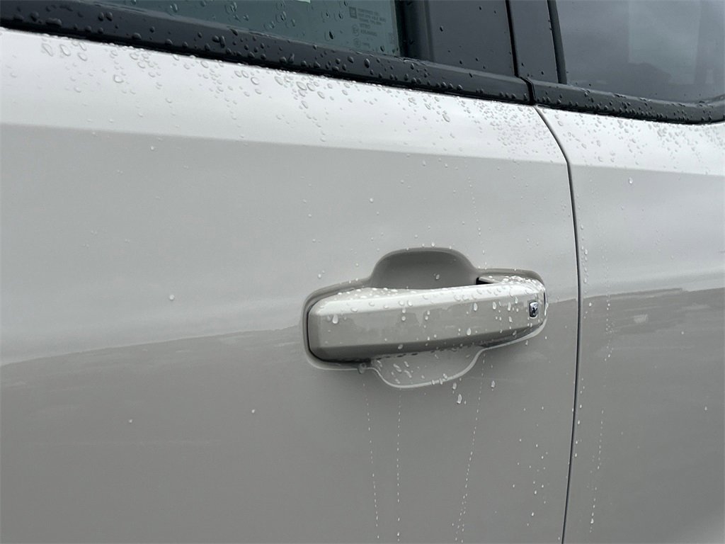 2026 GMC CANYON - Image 12