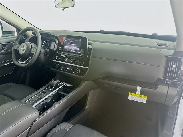 2025 Nissan Pathfinder SV photo 30