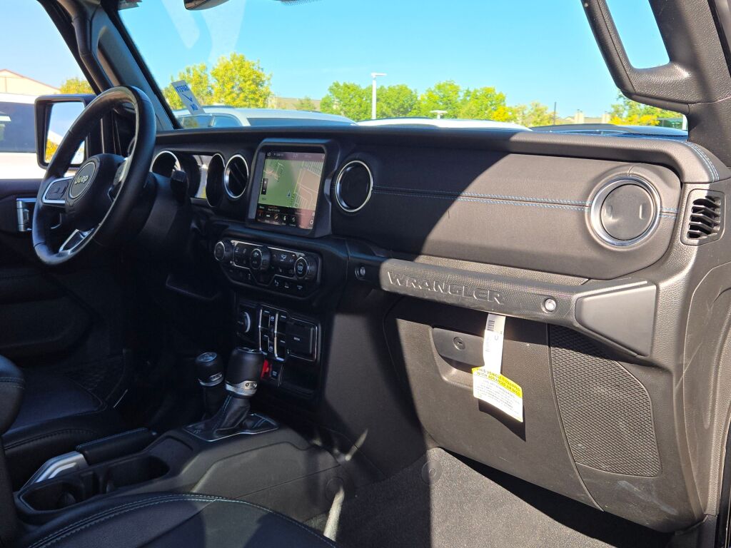 2023 Jeep Wrangler Rubicon 4xe photo 8