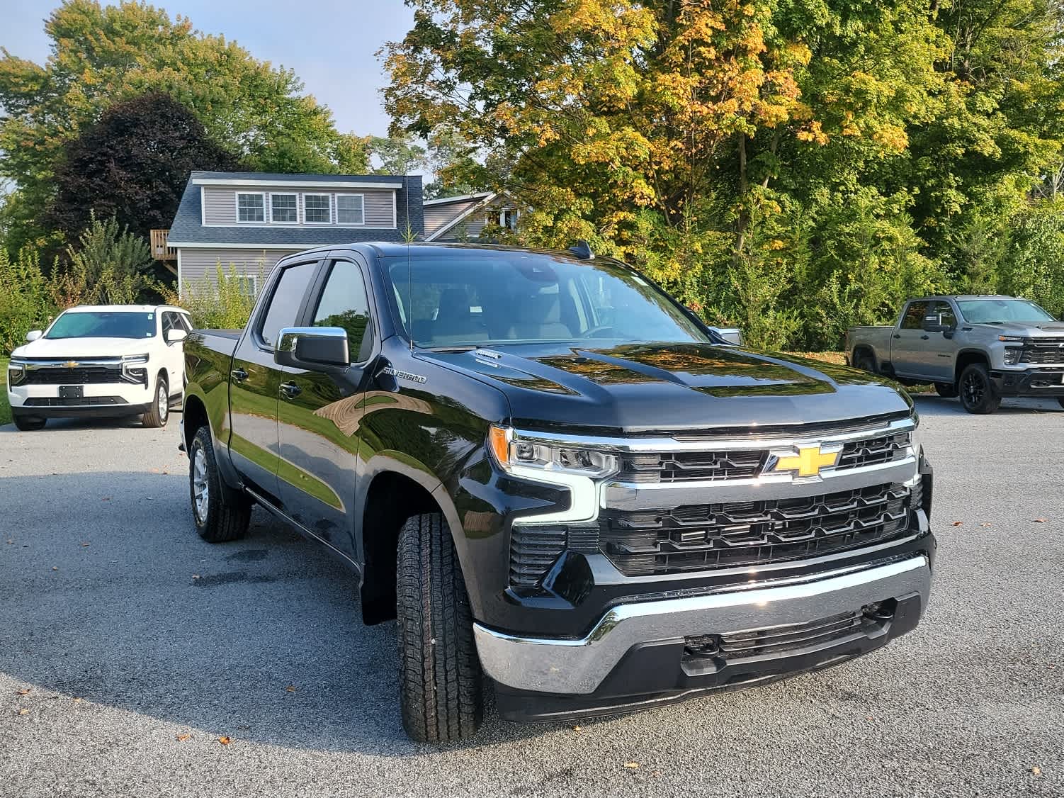 2026 Chevrolet Silverado 1500 LT photo 3