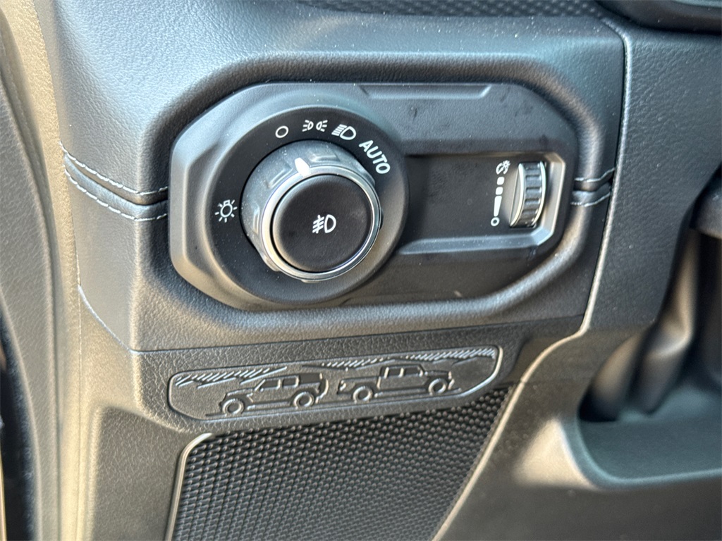 2025 Jeep Wrangler Rubicon photo 24