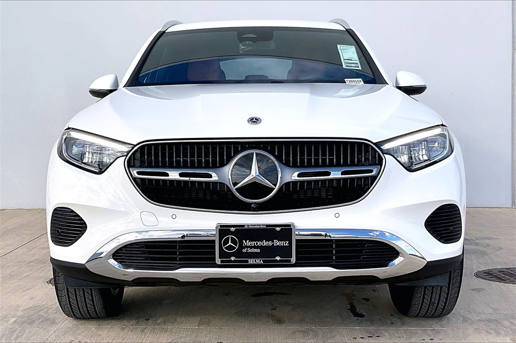 2026 Mercedes Benz GLC 300 photo 3