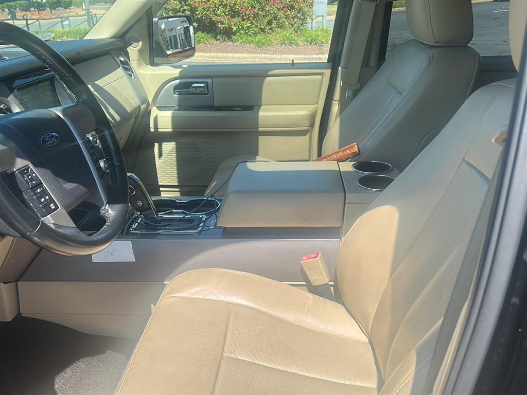 2017 Ford Expedition Limited photo 6