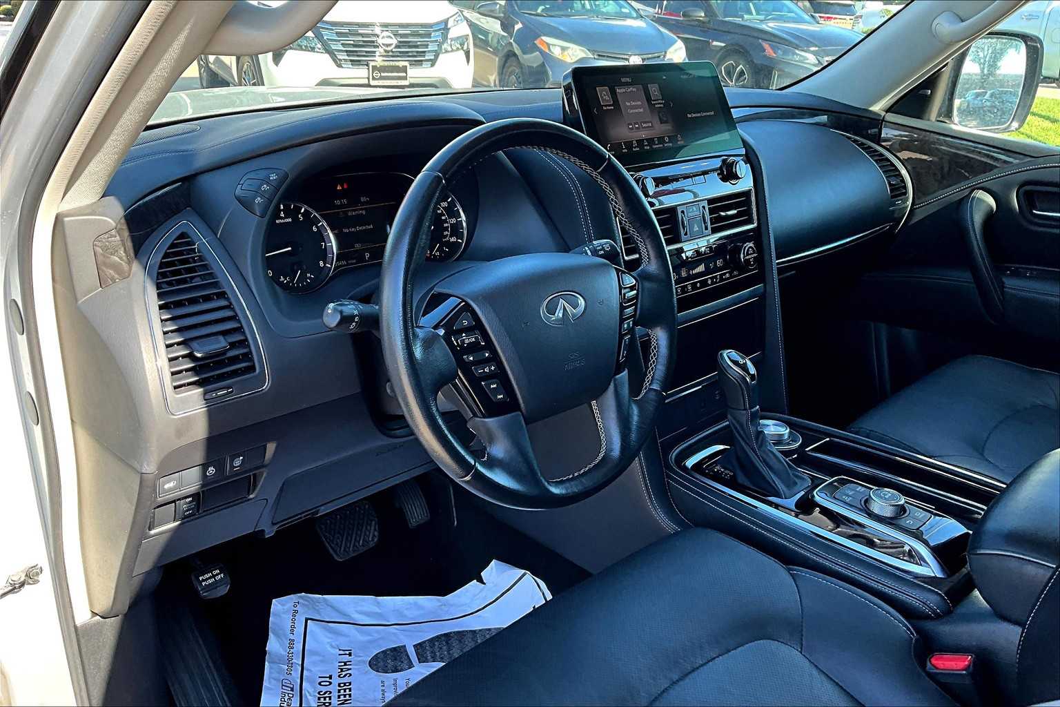 2022 Infiniti QX80 Luxe photo 15