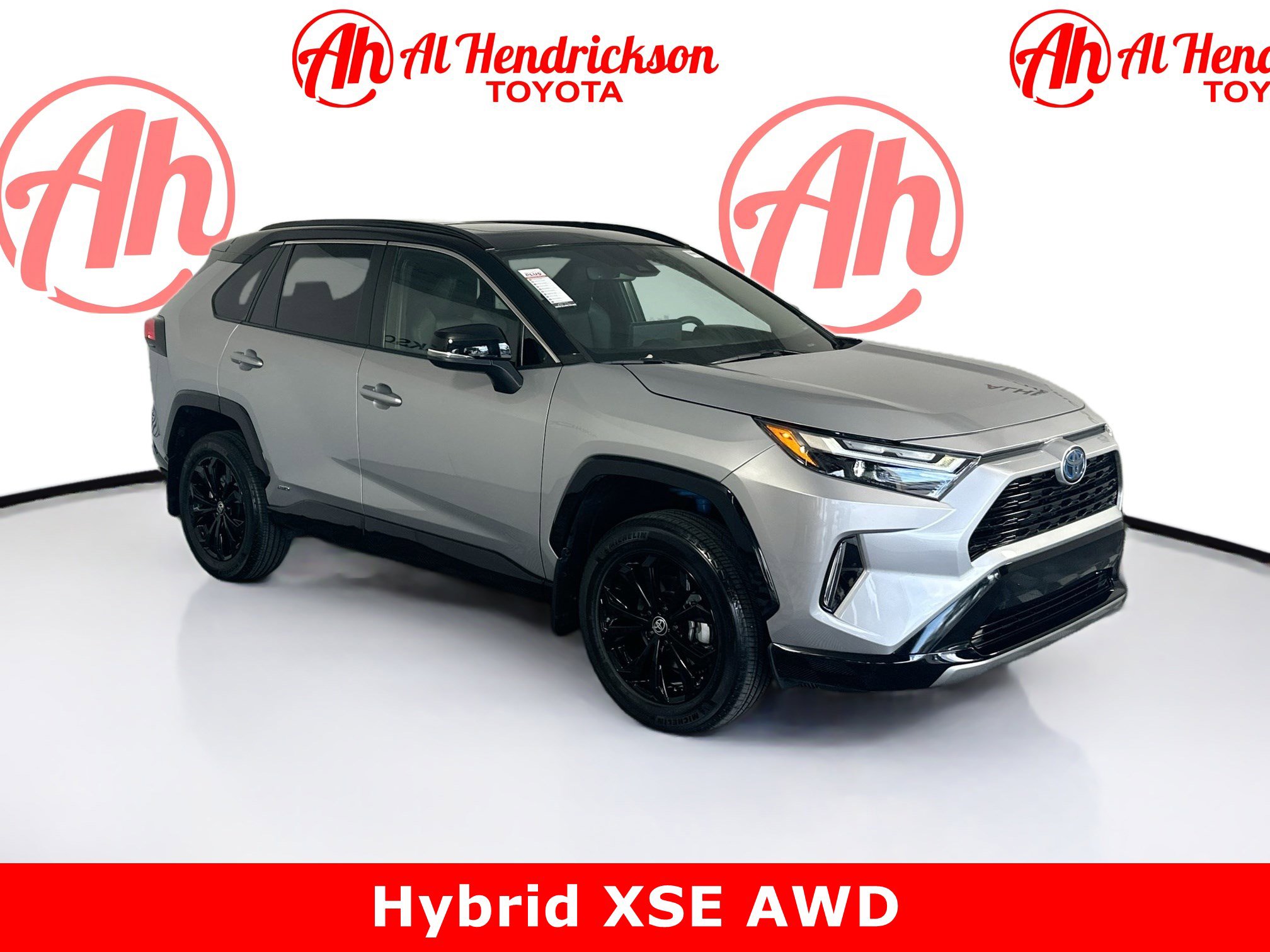 2024 Toyota RAV4 XSE's photo
