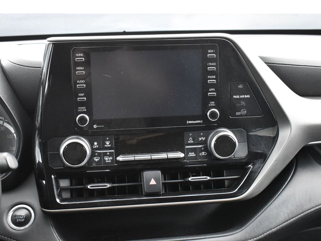 2020 Toyota Highlander L photo 15