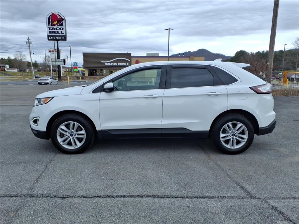 2017 Ford Edge SEL photo 2