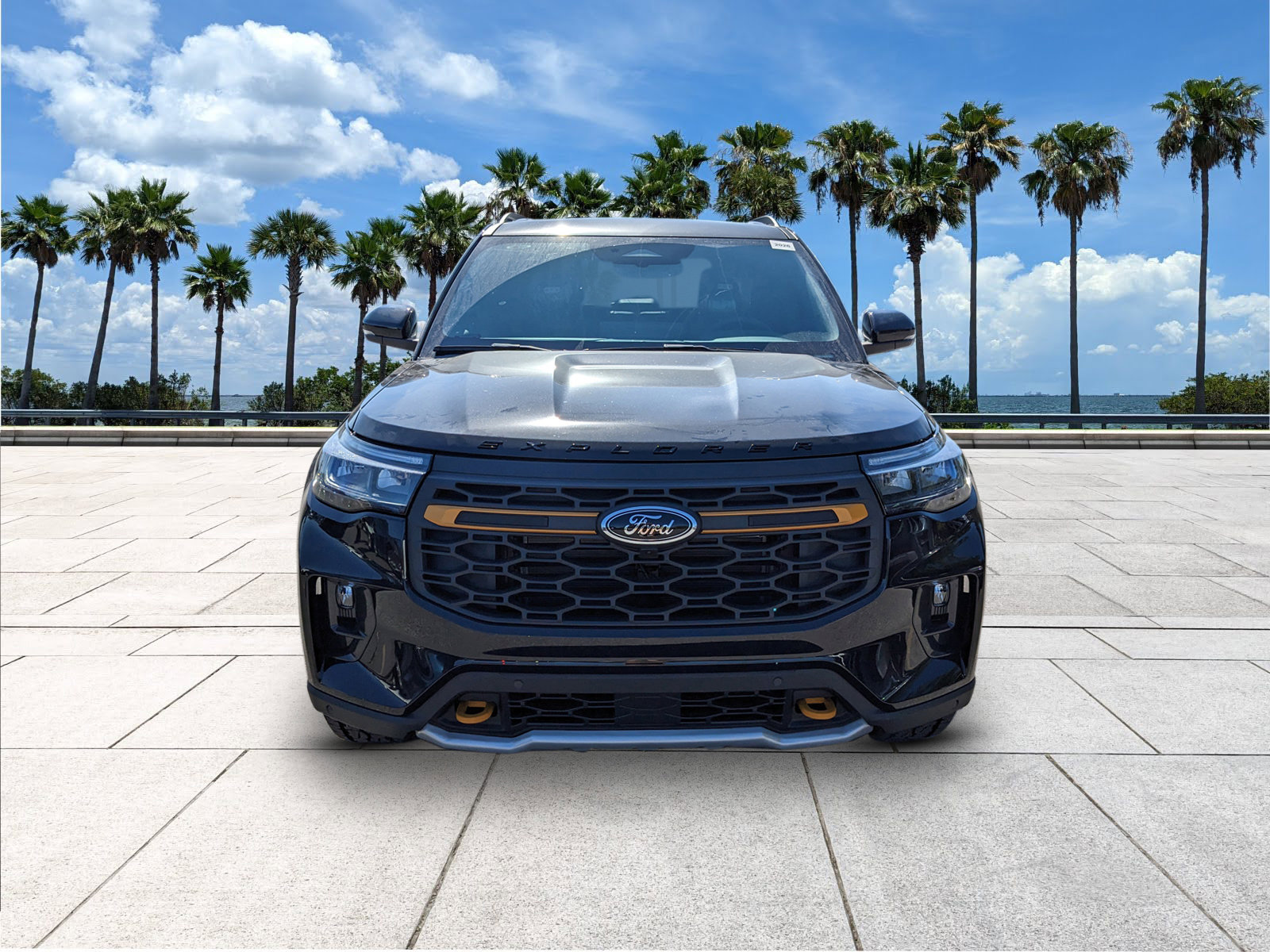 2026 Ford Explorer photo 3