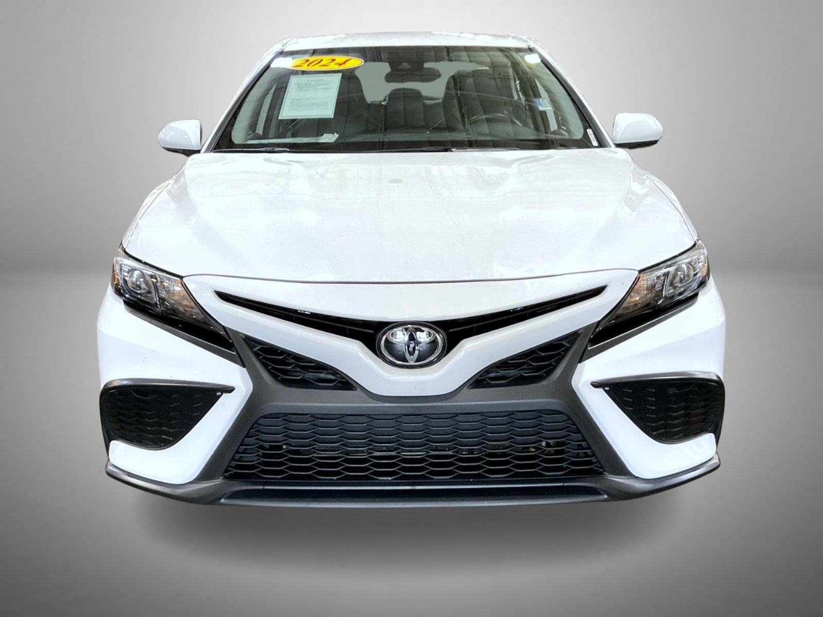 2024 Toyota Camry SE photo 2