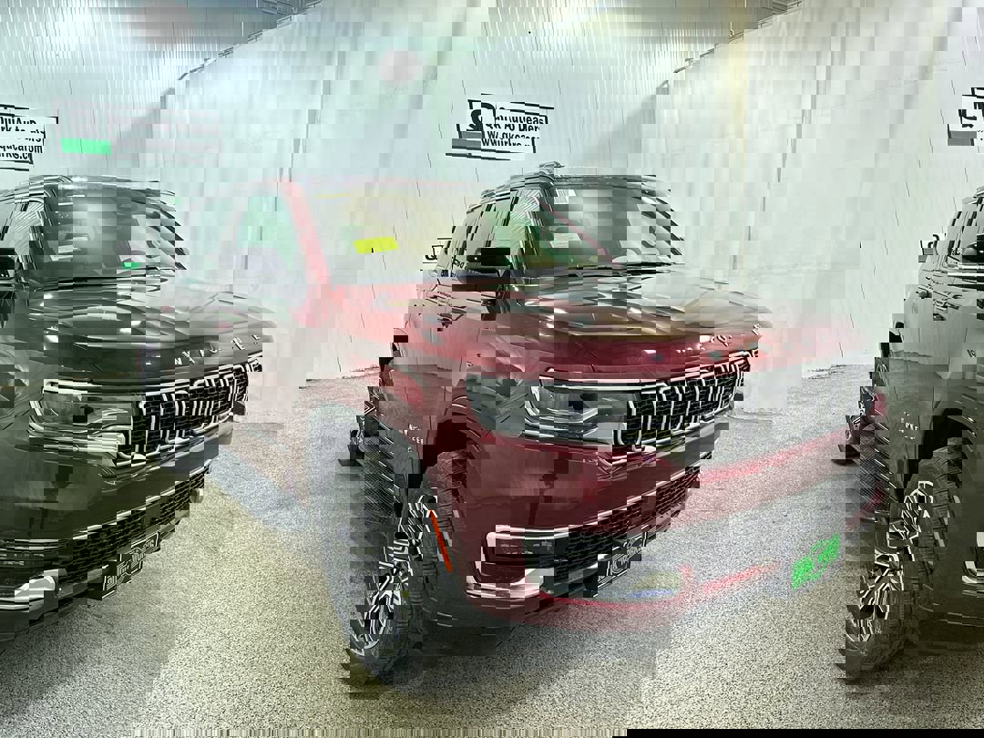 2025 Jeep Wagoneer Base photo 3