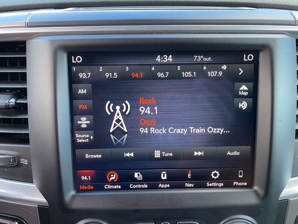 2023 Ram 1500 Classic SLT photo 9