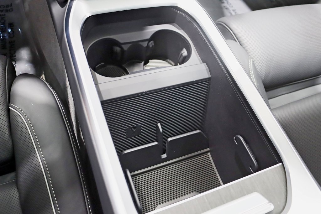 2025 Lucid Air Touring photo 26