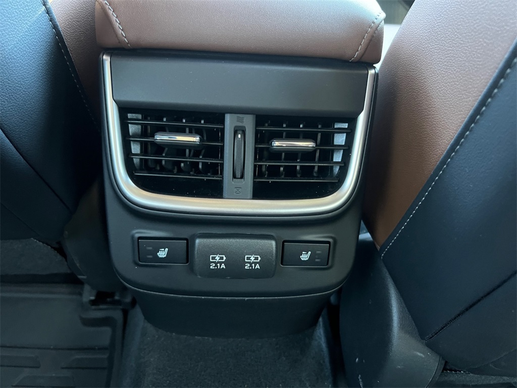 2022 Subaru Outback Touring photo 23