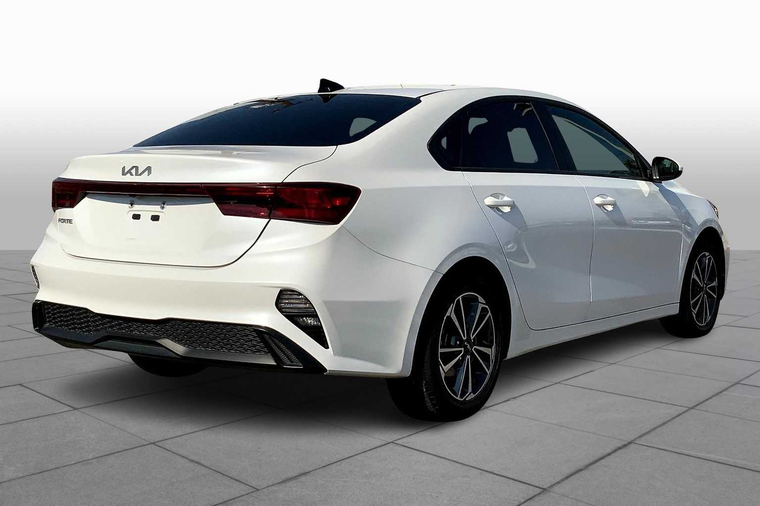 2023 Kia Forte LXS photo 11