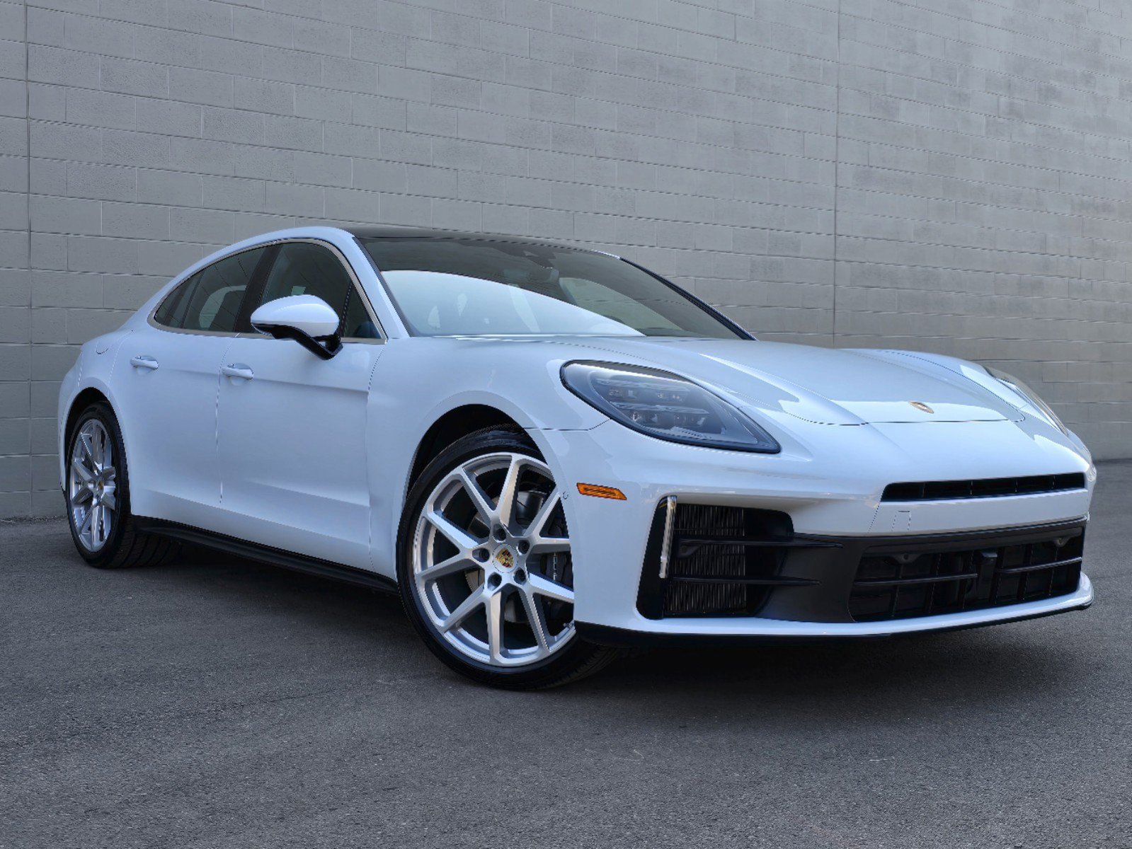 2024 Porsche Panamera 4 photo 8