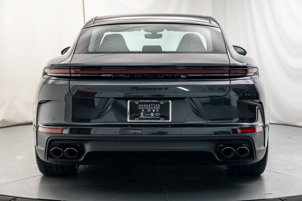 2025 Porsche Panamera 4 photo 4