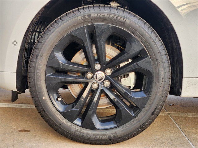 2025 Jaguar F-PACE P250 R-Dynamic S photo 3