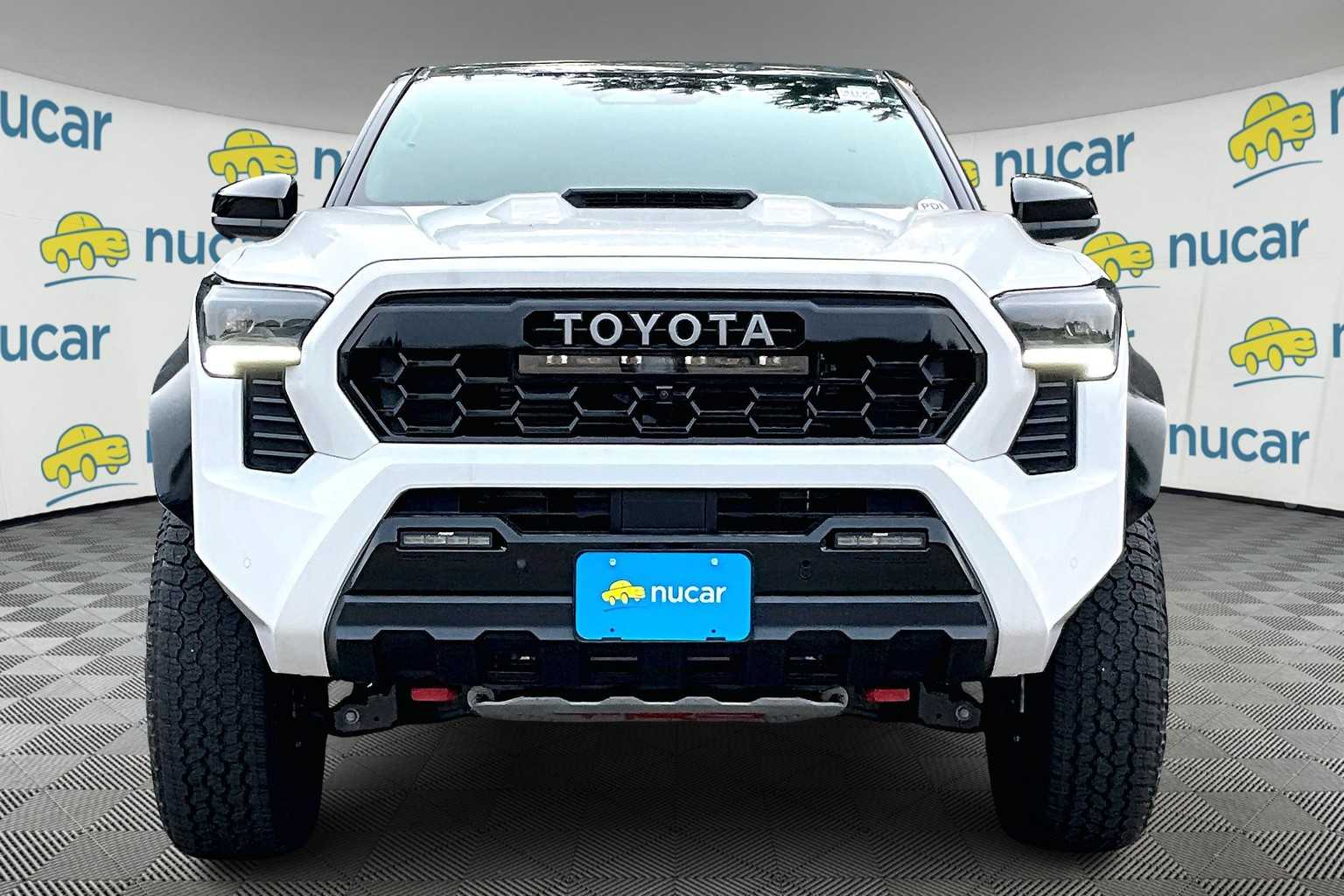 2025 Toyota Tacoma TRD Pro 4x4 Double Cab photo 2