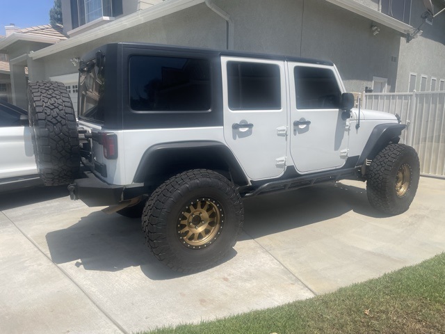 2018 Jeep Wrangler Unlimited Sport photo 2
