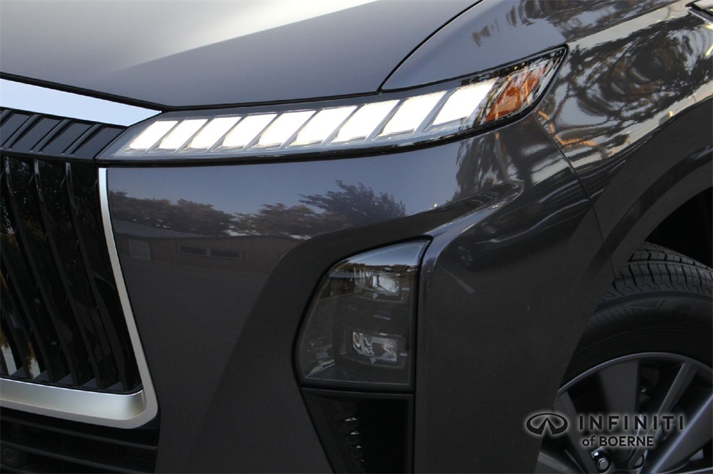 2026 Infiniti QX80 Pure photo 2