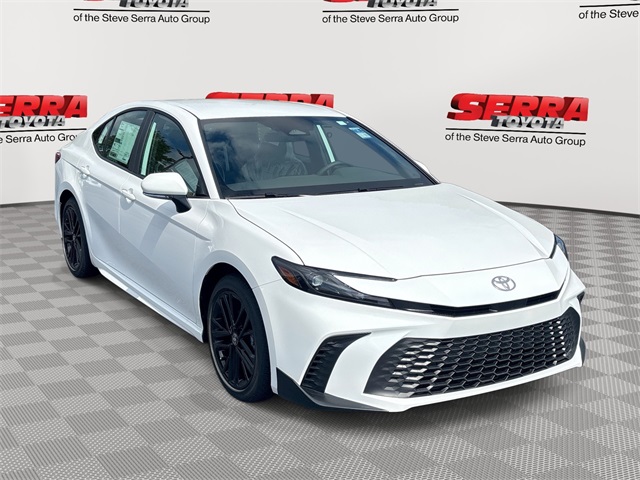 2026 Toyota Camry SE's photo