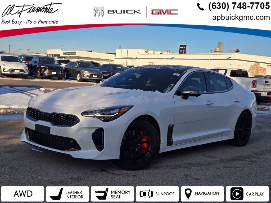 2022 Kia Stinger GT2's photo