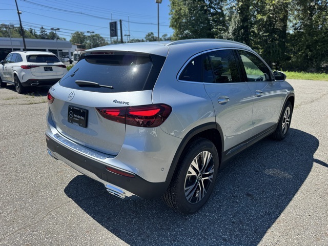 2026 Mercedes Benz GLA 250 4MATIC photo 2