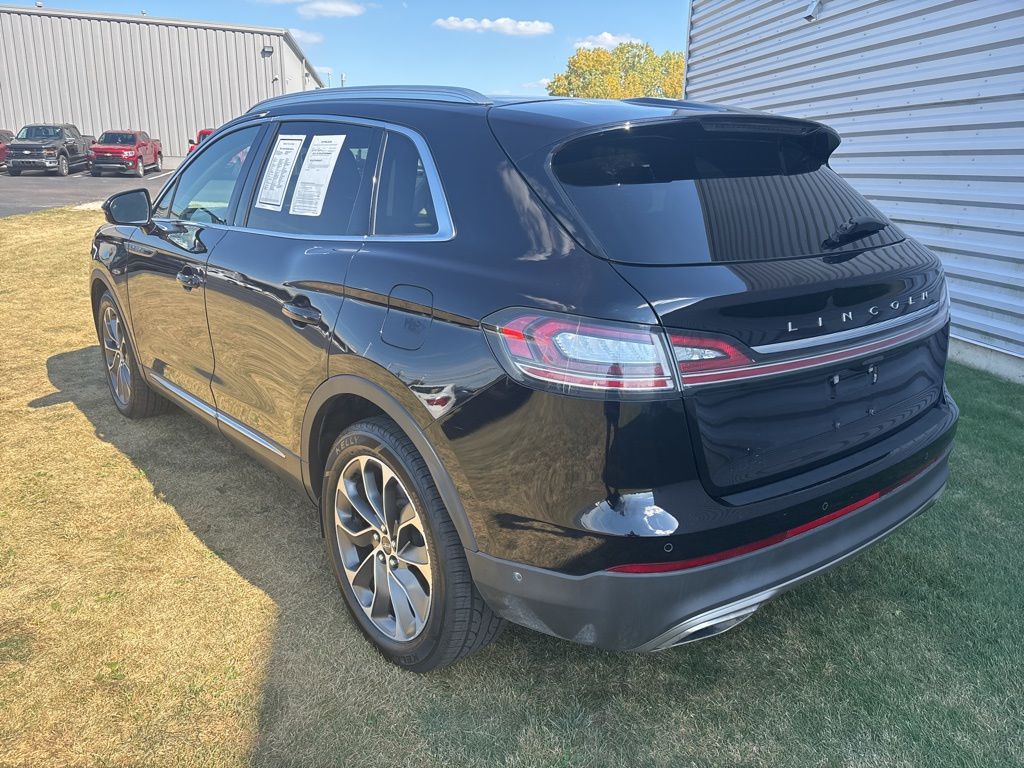 2022 Lincoln Nautilus Reserve photo 3